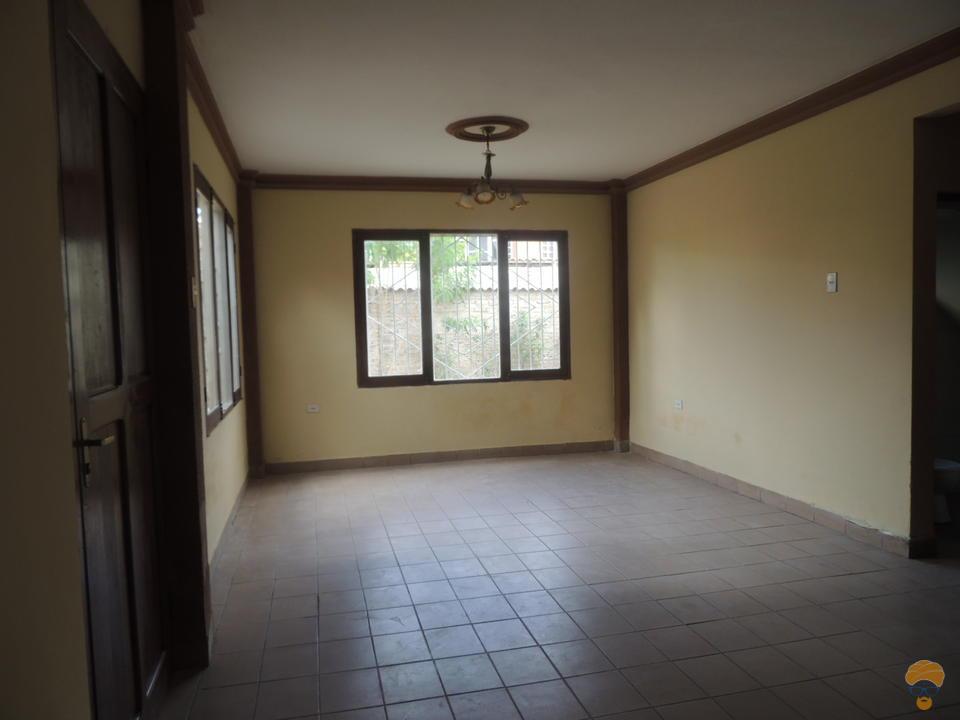 6-thumbnail-vendo-casa-con-lote-en-vinto