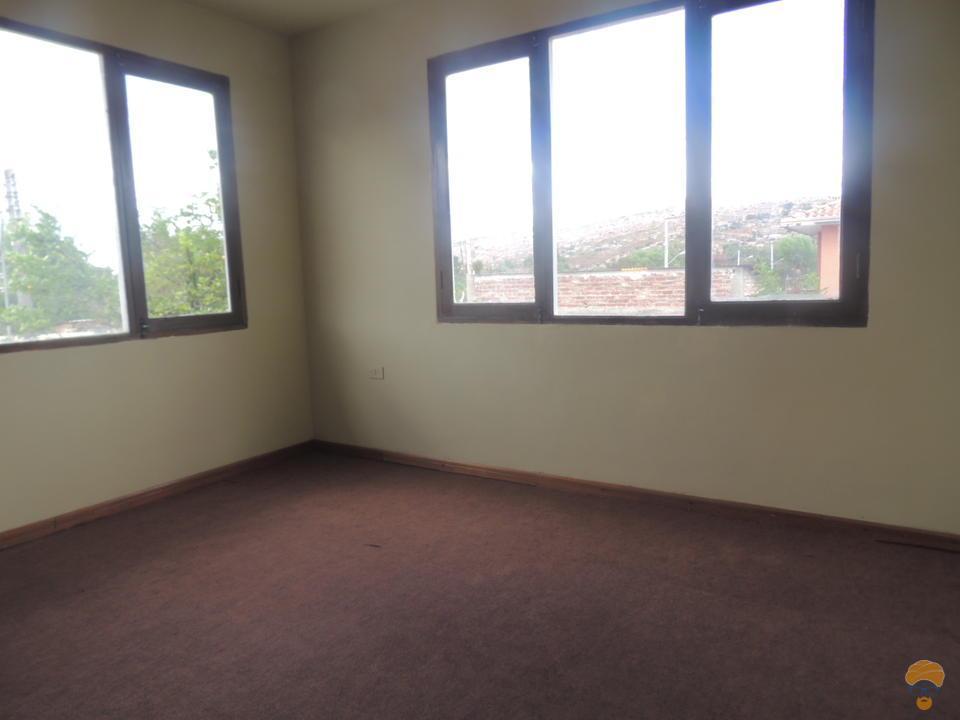 10-thumbnail-vendo-casa-con-lote-en-vinto