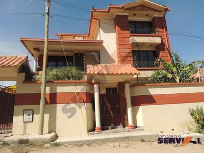 vendo-linda-casa-3-niveles-la-av-circunvalacion
