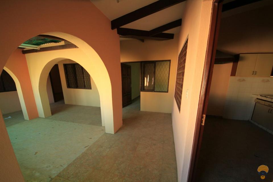 7-thumbnail-casa-independiente-de-en-planta-baja-en-anticretico