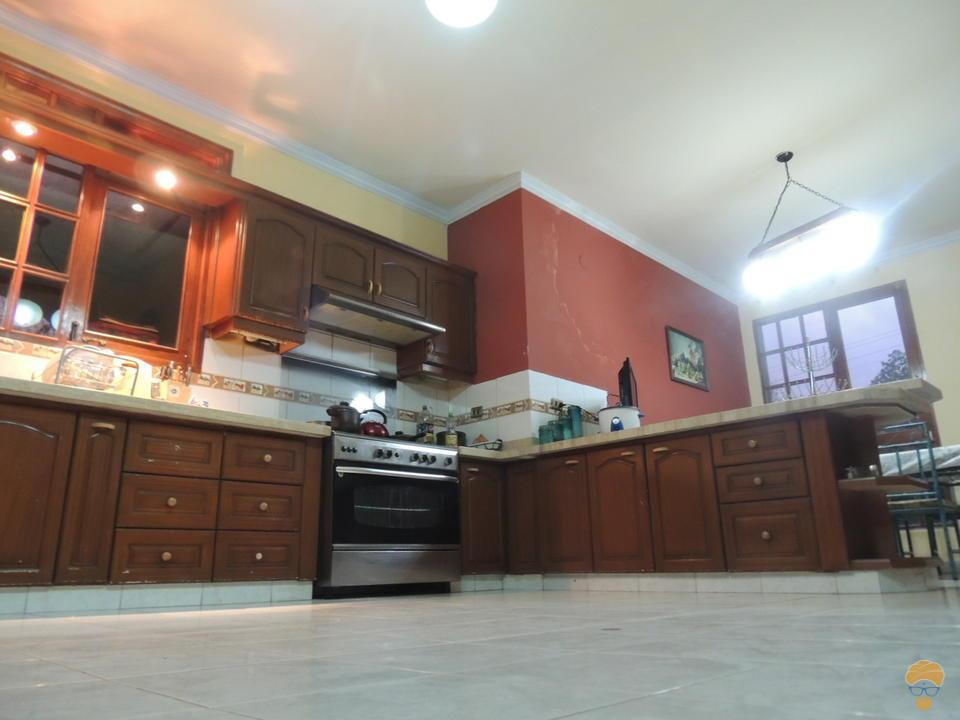 2-thumbnail-vendo-linda-casa-sobre-1000m-en-circunvalacion-oeste