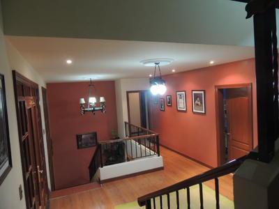 vendo-linda-casa-sobre-1000m-en-circunvalacion-oeste
