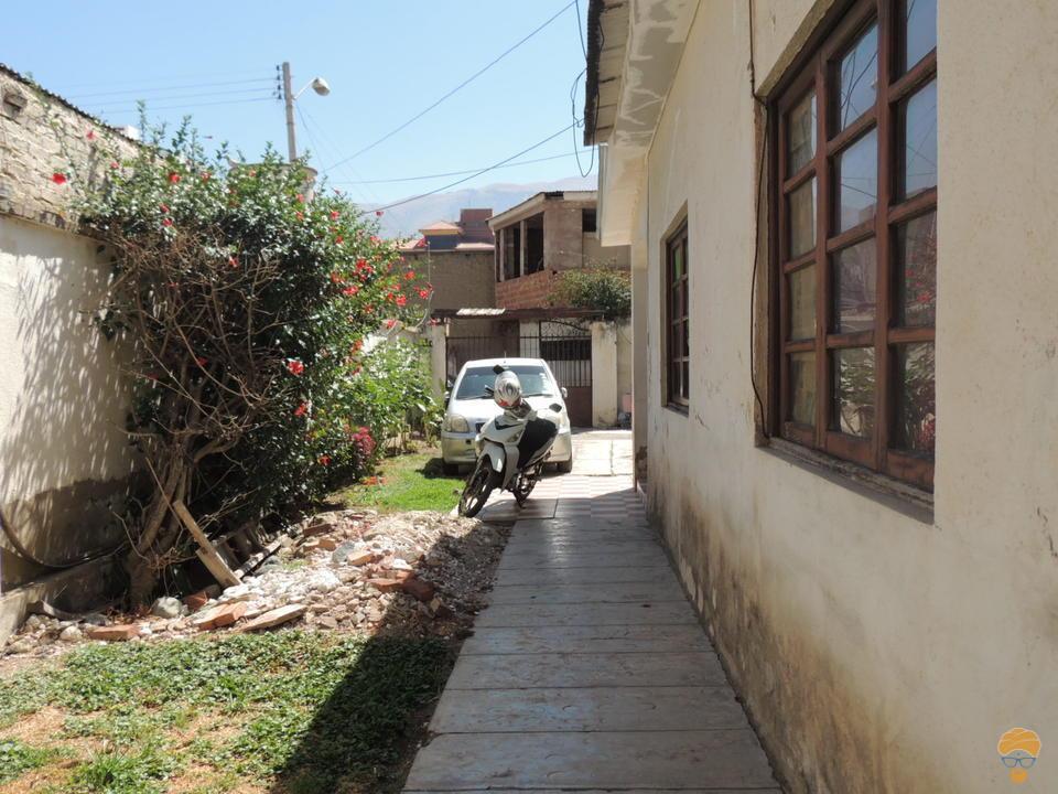 2-thumbnail-vendo-casa-como-lote-sector-la-recoleta