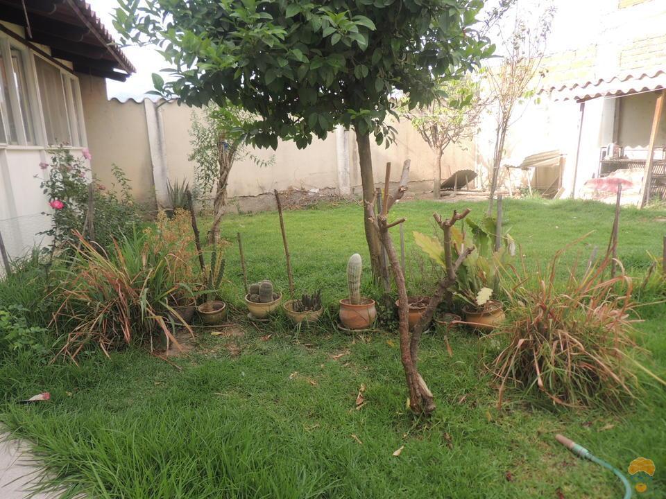5-thumbnail-vendo-casa-de-dos-plantas-al-norte