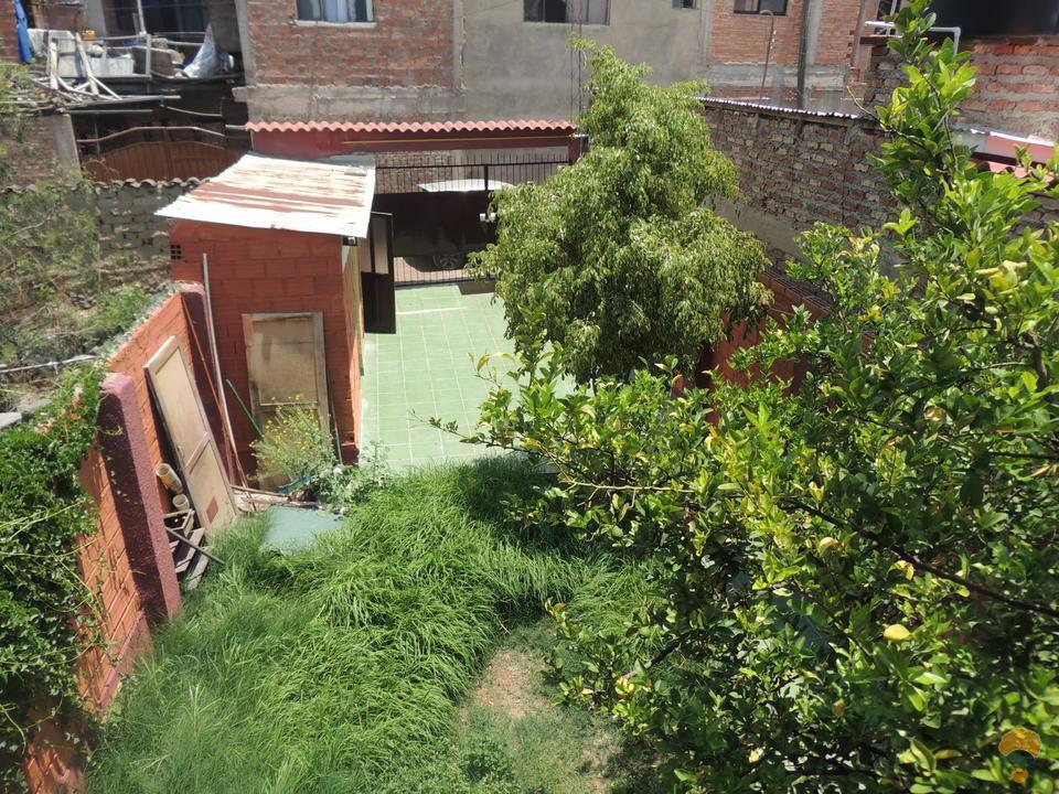8-thumbnail-vendo-casa-de-dos-plantas-avenida-blanco-galindo
