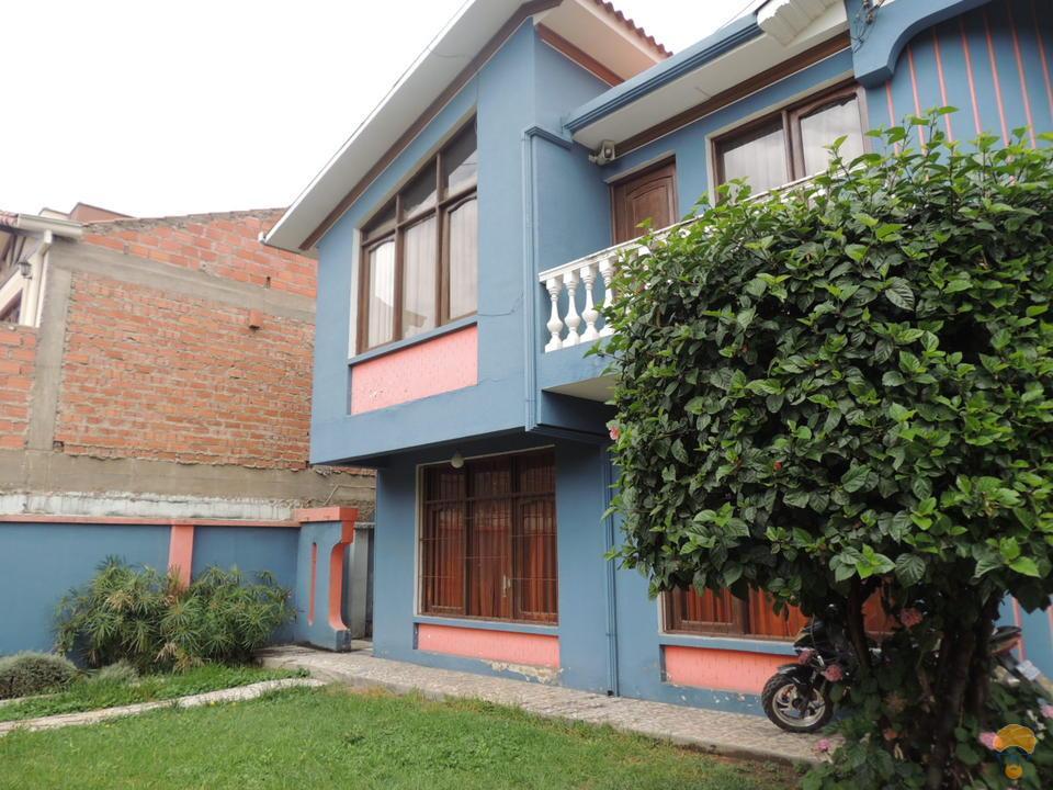 1-thumbnail-casa-de-2-plantas-en-juan-de-la-rosa-hipermaxi