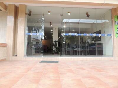 en-cala-cala-vendo-local-comercial-sobre-avenida