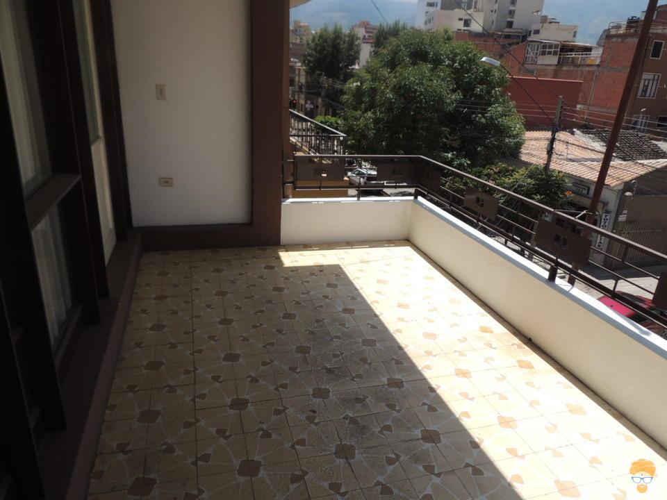 9-thumbnail-en-alquiler-departamento-amplio-centrico-salle