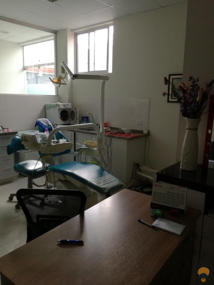 2-thumbnail-local-comercial-en-anticretico-ideal-calle-ecuador