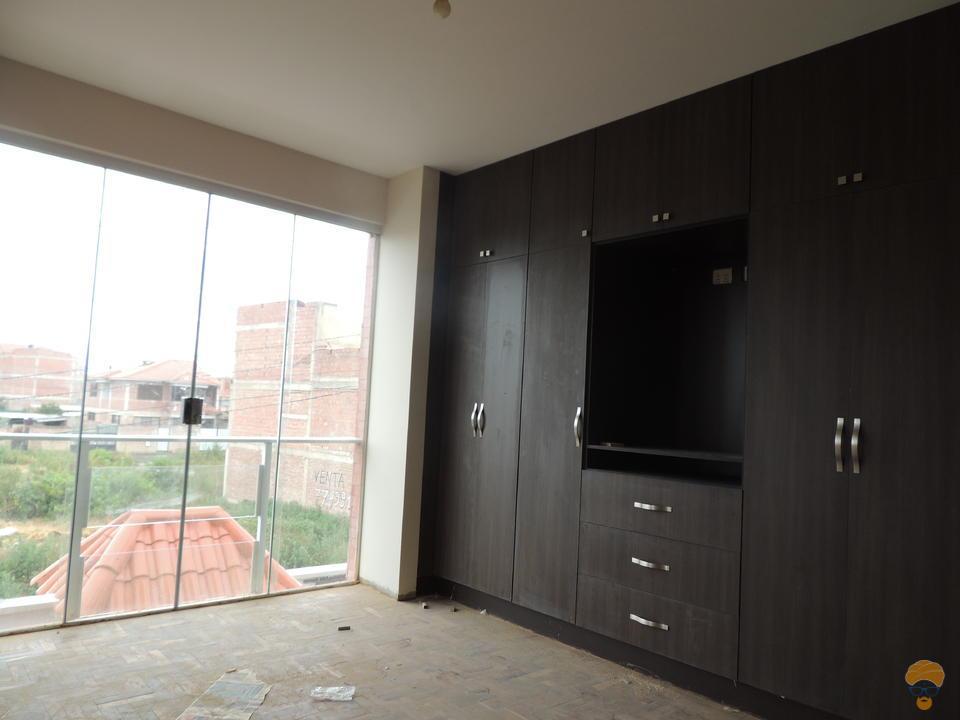 7-thumbnail-vendo-casa-a-estrenar-de-3-pisos