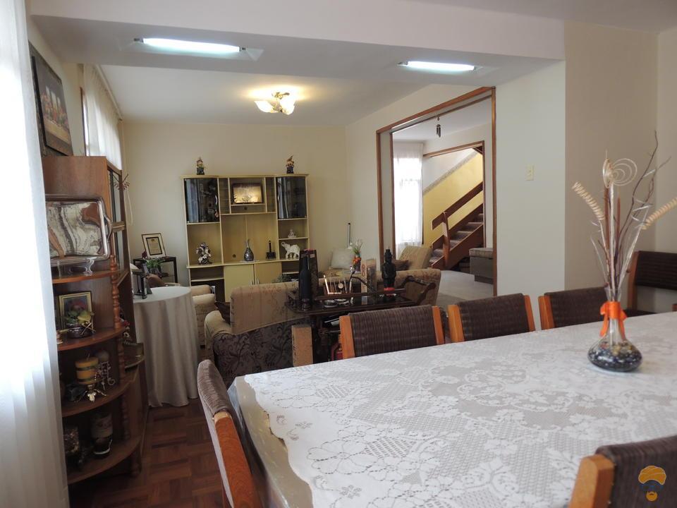 9-thumbnail-vendo-casa-de-2-plantas-av-simon-lopez