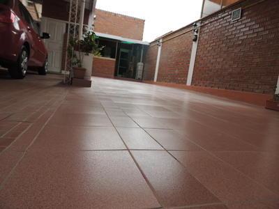 vendo-casa-de-2-plantas-av-simon-lopez