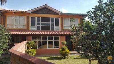 vendo-casa-2-plantas-inmediaciones-dormitorios