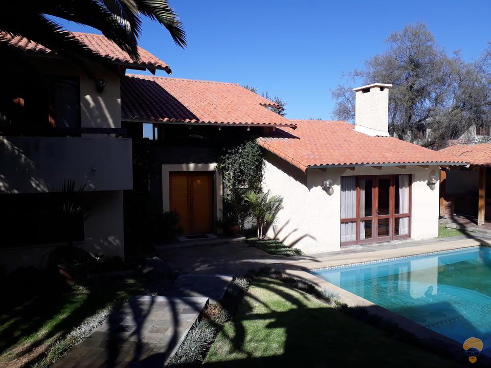 1-thumbnail-hermosa-casa-de-dos-plantas-catolica