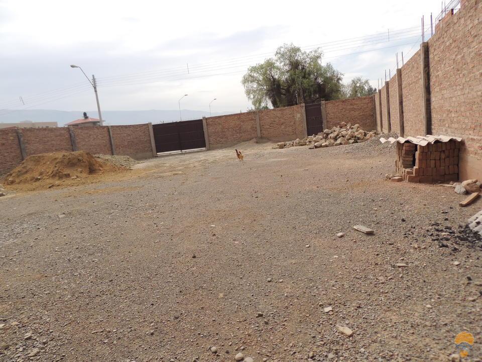 3-thumbnail-terreno-en-venta-en-esquina-condominio-coboce