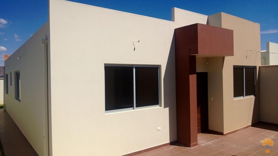 1-thumbnail-casa-independiente-a-estrenar-inmediaciones-2-av-villazon