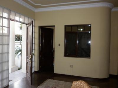 alquilo-hermosa-casa-inmediaciones-de-la-universidad-catolica