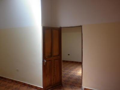 alquilo-casa-independiente-inmediaciones-av-de-la-rosa