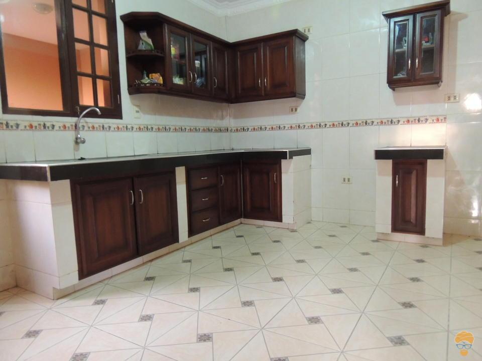 6-thumbnail-hermoso-chalet-de-tres-planta-col-senor-de-mayo