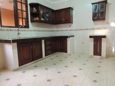 hermoso-chalet-de-tres-planta-col-senor-de-mayo