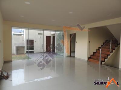 hermosa-casa-en-pequeno-condominio-attie