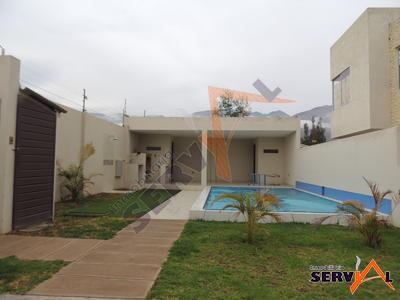 hermosa-casa-en-pequeno-condominio-attie