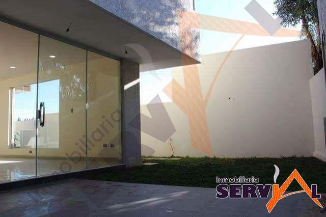 9-thumbnail-hermosa-casa-en-pequeno-condominio-attie