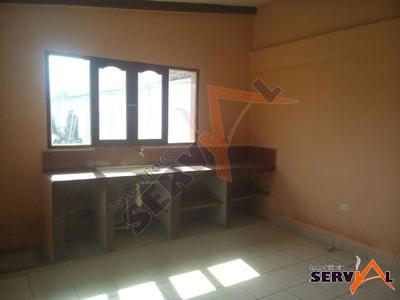 casa-independiente-estilo-medias-aguas-inmediaciones-barrio-profesional