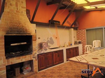 casa-en-venta-con-superficie-country-club