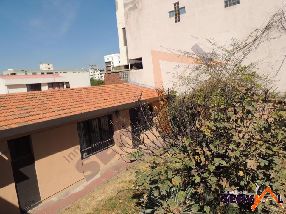 3-thumbnail-casa-de-2-plantas-sobre-av-ramon-rivero