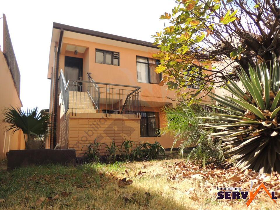 1-thumbnail-casa-de-2-plantas-sobre-av-ramon-rivero