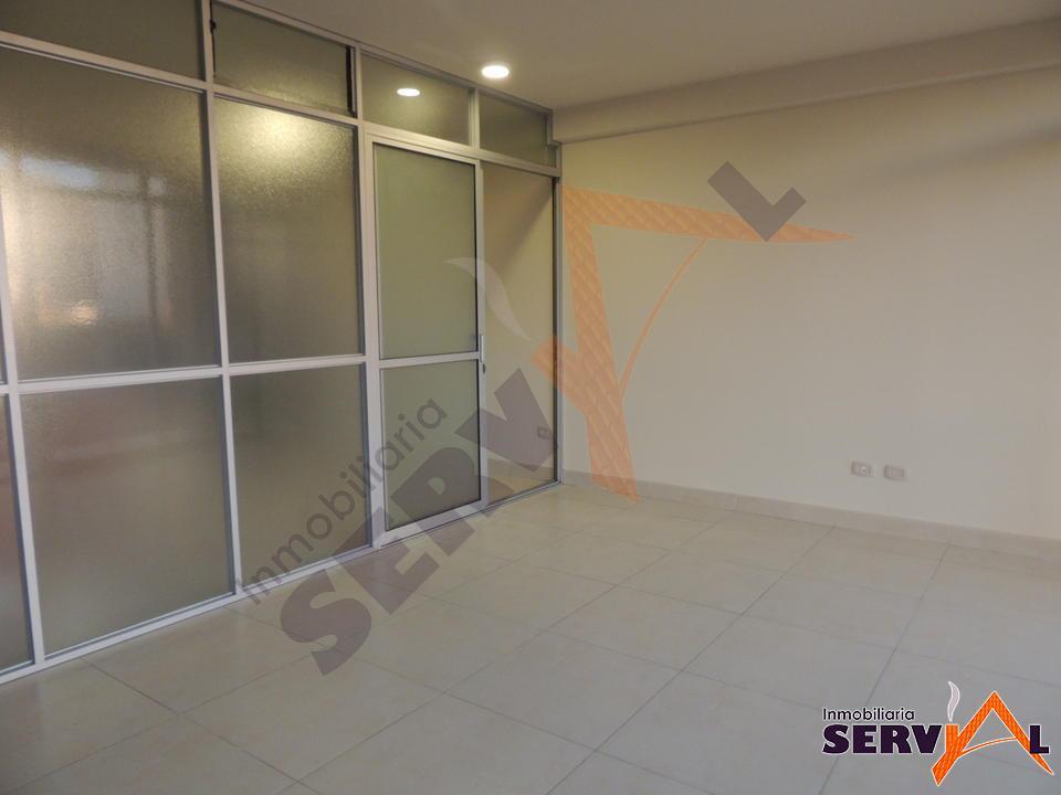 2-thumbnail-alquiler-oficina-zona-centrica-inmediaciones-plaza-sucre