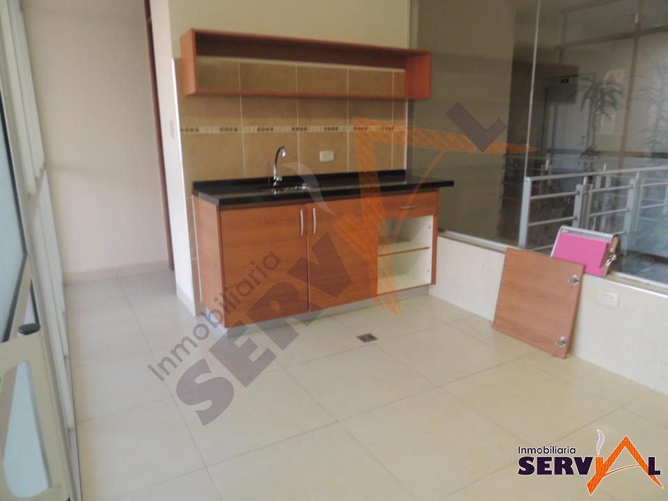 3-thumbnail-alquiler-oficina-zona-centrica-inmediaciones-plaza-sucre