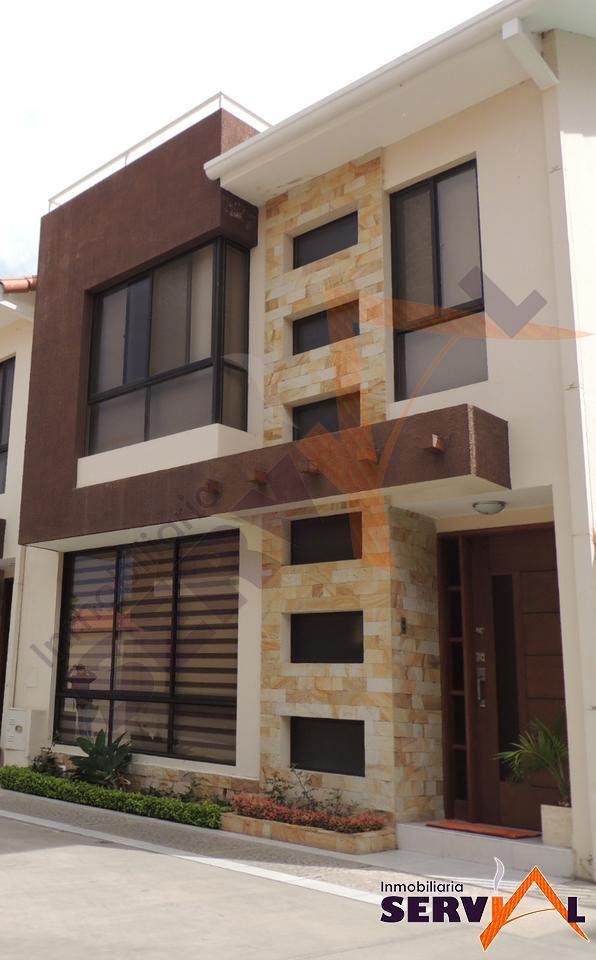 2-thumbnail-casa-en-venta-de-3-de-la-rosa