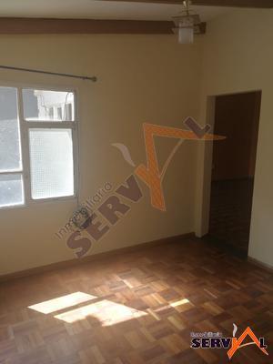 casa-de-dos-plantas-en-circunvalacion-inmediaciones-hernan-siles