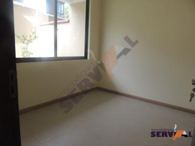 vendo-casa-de-dos-planta-inmediaciones-av-caracol