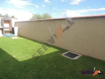 vendo-casa-de-dos-planta-inmediaciones-av-caracol