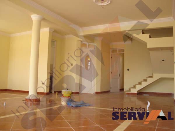 2-thumbnail-hermosa-casa-independiente-en-alquiler-ustariz-av-segunda