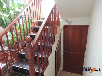 casa-de-2-plantas-independiente-proximo-al-bateon