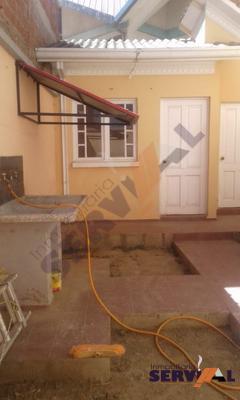 bonita-casa-de-2-plantas-proximo-av-circunvalacion