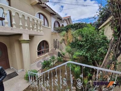 casa-independiente-de-dos-plantas-av-circunvalacion