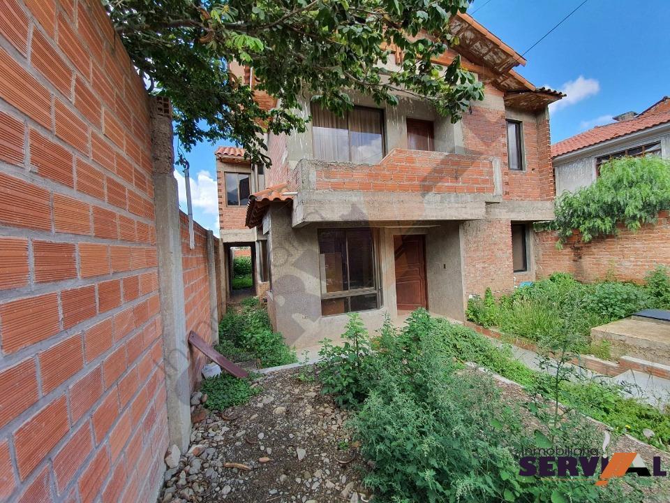 9-thumbnail-vendo-casa-3-niveles-sector-memorias