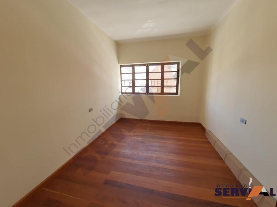 9-thumbnail-amplia-casa-en-venta-en-ladislao-cabrera