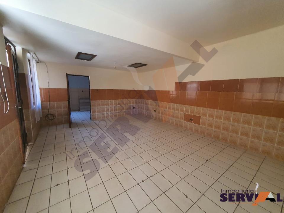 2-thumbnail-casa-semi-independiente-en-alquiler-perez-de-olguin