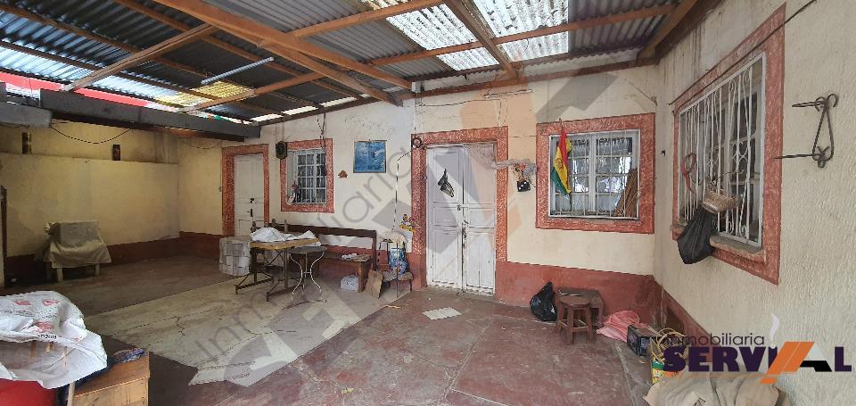 2-thumbnail-casa-a-pasos-de-la-el-mercado