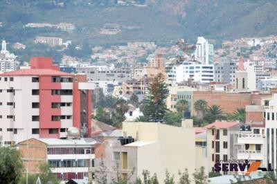 casa-de-2-plantas-en-av-tadeo-haenke