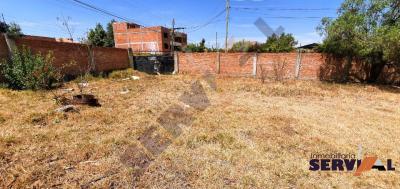 en-esquina-amplio-terreno-a-tiquipaya