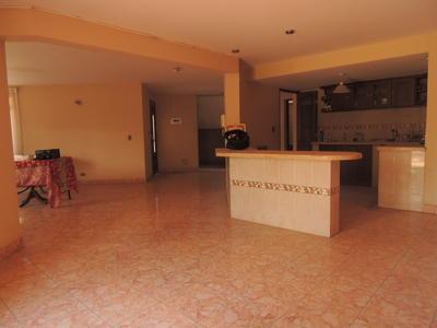 casa-en-venta-sector-parque-mariscal-santa-cruz