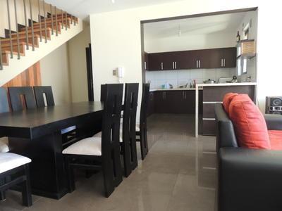 en-venta-casa-de-tres-planta-zona-quintanilla