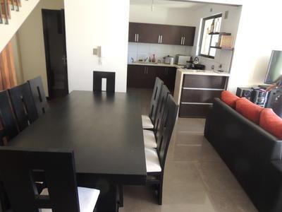 en-venta-casa-de-tres-planta-zona-quintanilla